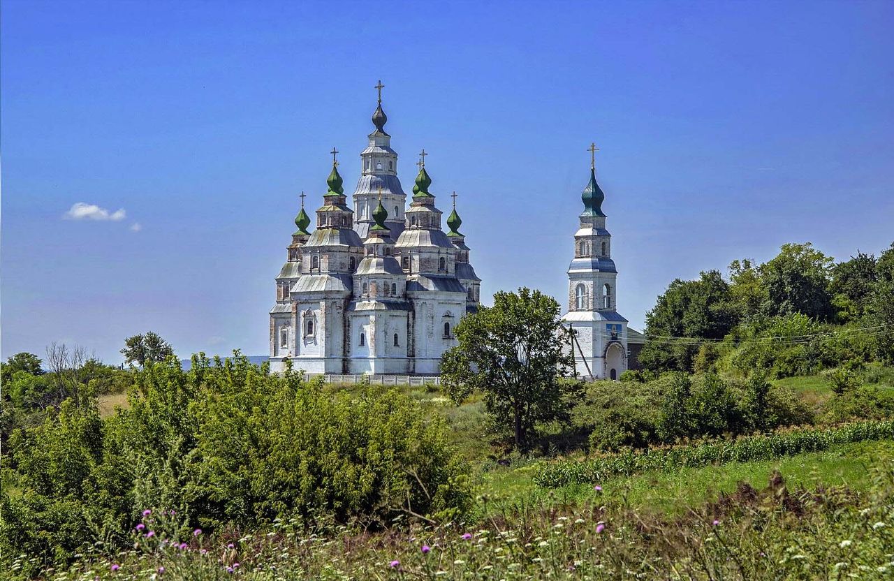 Яке свято 3 травня і хто відзначає сьогодні іменини