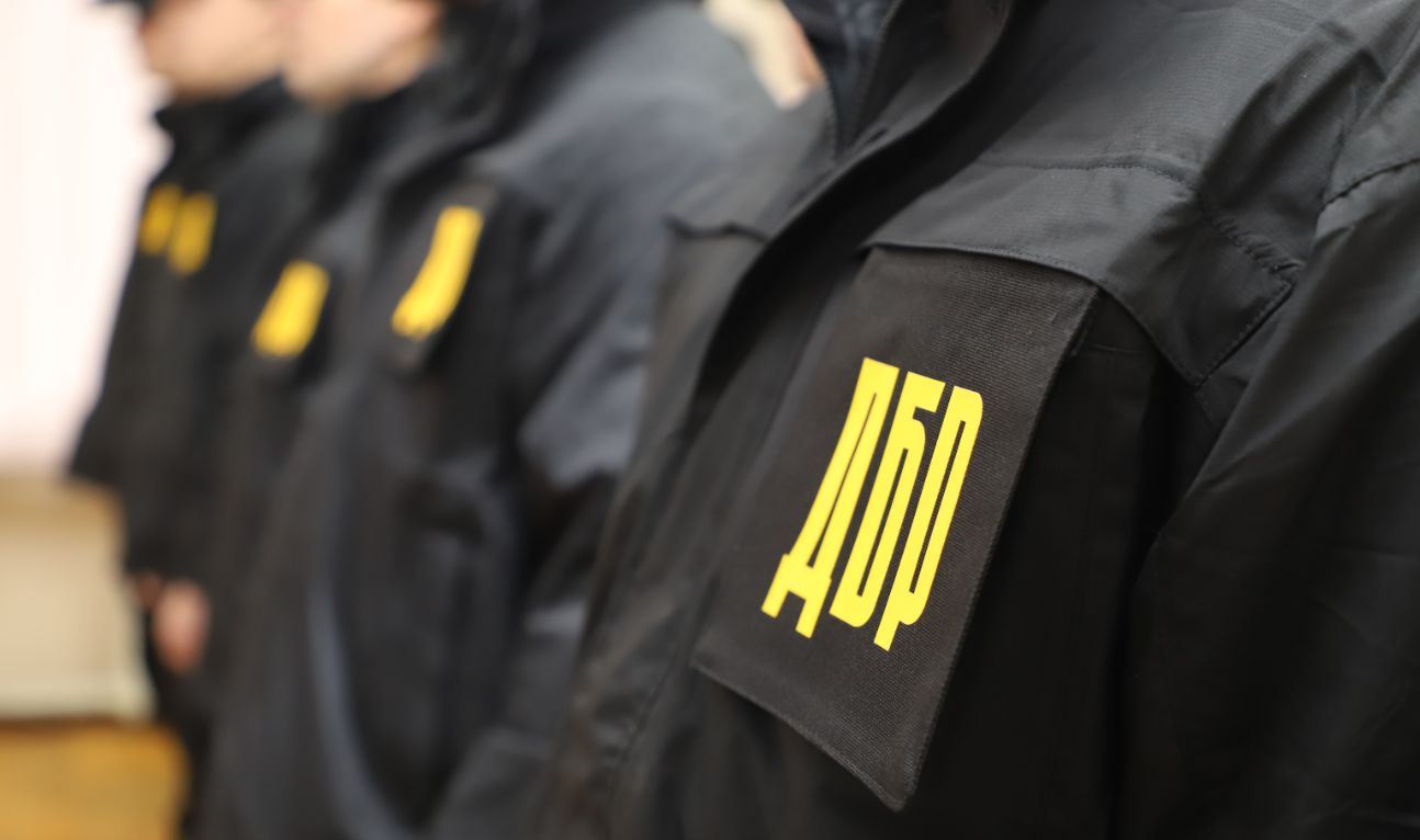 Правоохранитель из Черновицкой области разоблачен на попытке организовать нелегальное пересечение границы за $9 тысяч