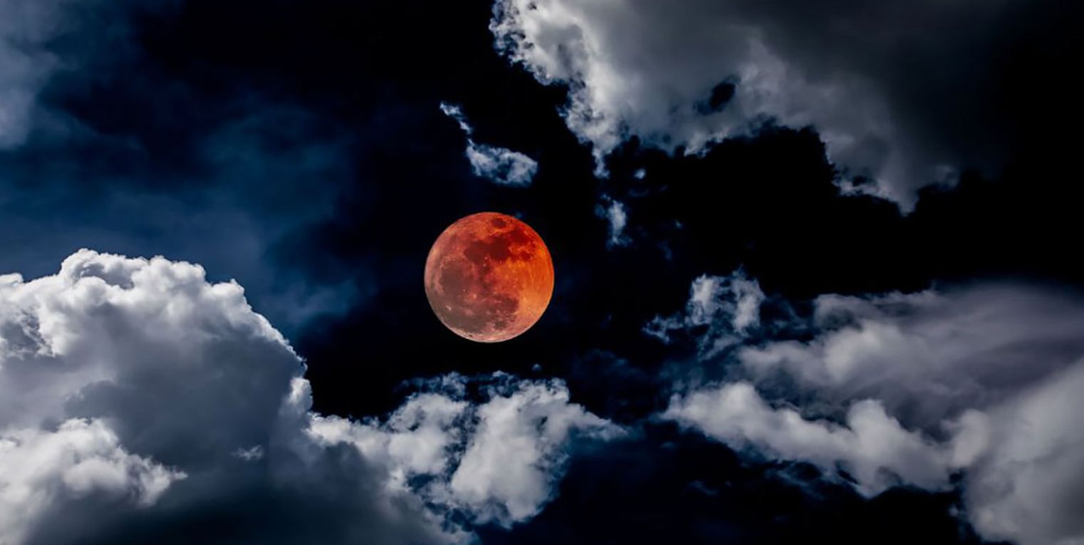 Місячний календар на 14–15 травня 2025: що варто робити, а чого уникати