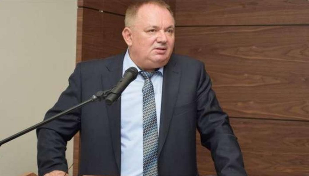 Начальник Пенсійного фонду в Полтавській області Володимир Тараторін задекларував кримську нерухомість, дружина володіє трьома компаніями