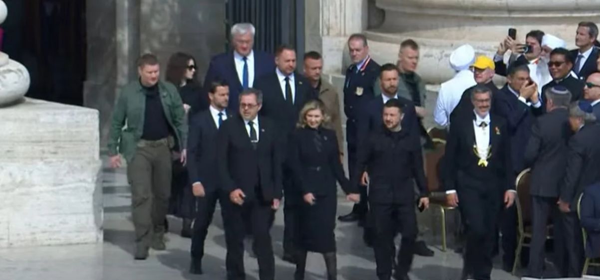 Подружжя Зеленських відвідало інавгураційну месу Папи Римського Лева XIV у Ватикані