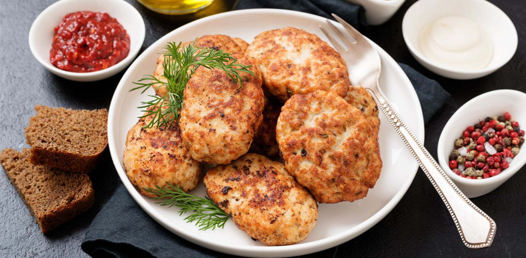 Куриные котлеты с томатами и сыром: простой рецепт вкусного домашнего блюда