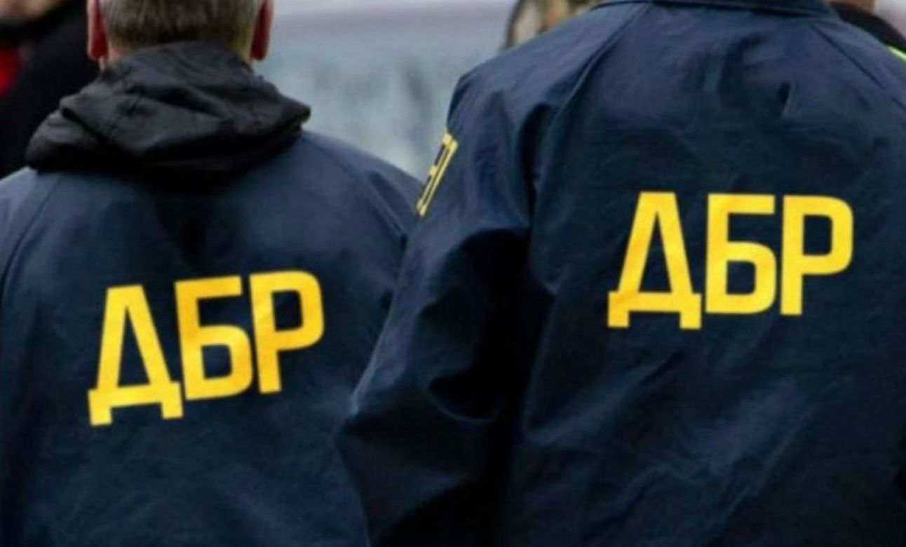 Правоохранитель из Покровска подозревается в продаже трофейного оружия