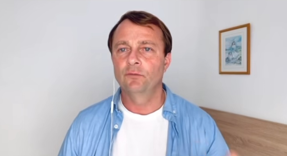 Колишній мер Покровська отримує зарплату з бюджету та паралельно працює механіком в Іспанії