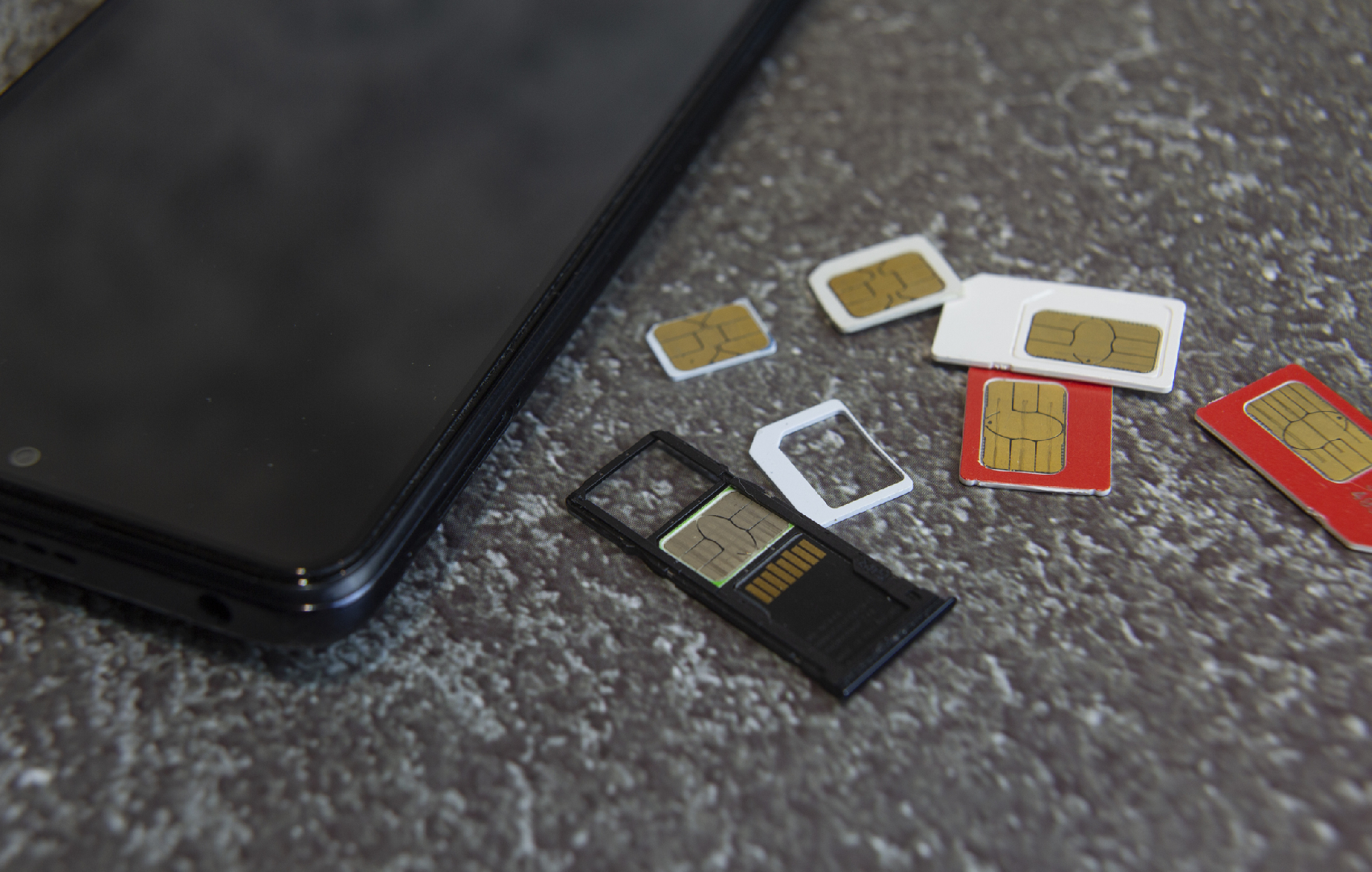 Рада рассматривает обязательную идентификацию всех мобильных абонентов для борьбы с дронами РФ