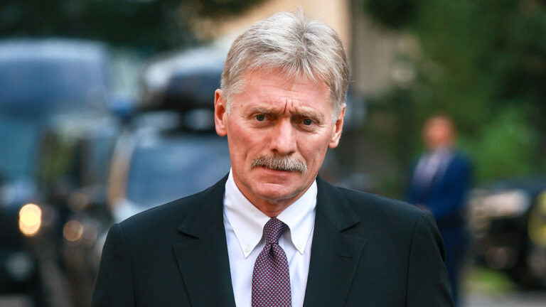 Переговоры с Украиной возможны только при поддержке США и «реалистической» позиции Киева — Песков