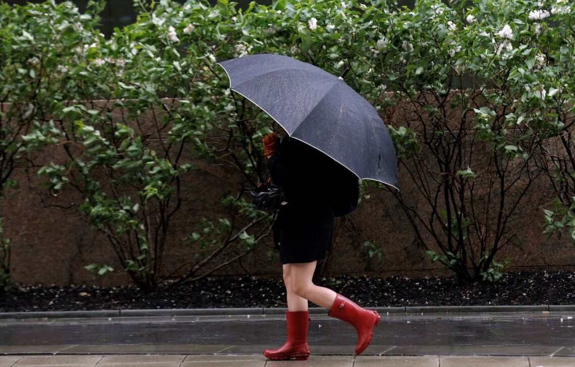 Синоптики попередили українців про небезпечну погоду 12 червня