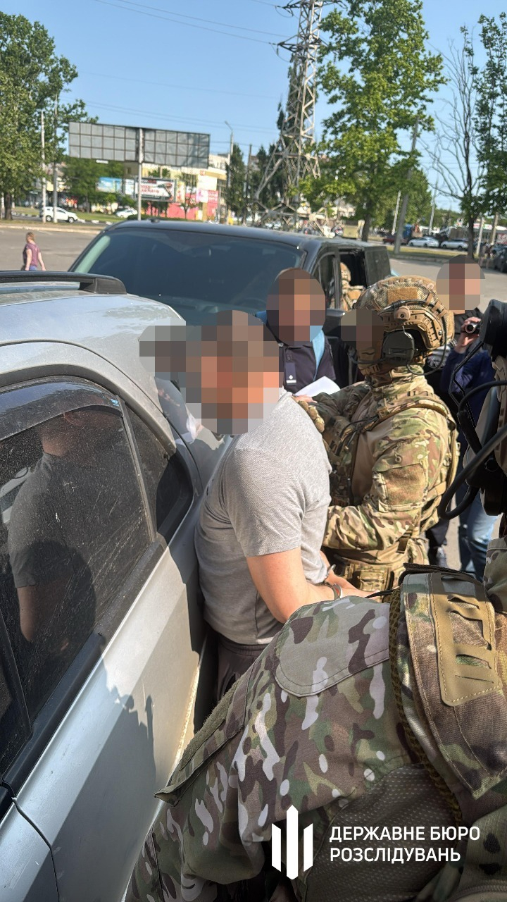 ДБР викрило вимагання $3000 за повернення військових із самовільного залишення частини