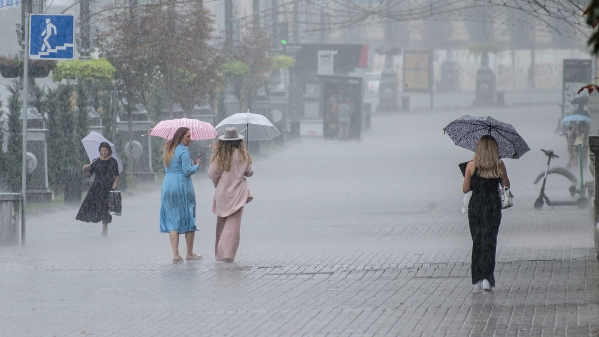 Штормовой ветер, дожди и жара до +29: детальный прогноз погоды в Украине на 29 июня.