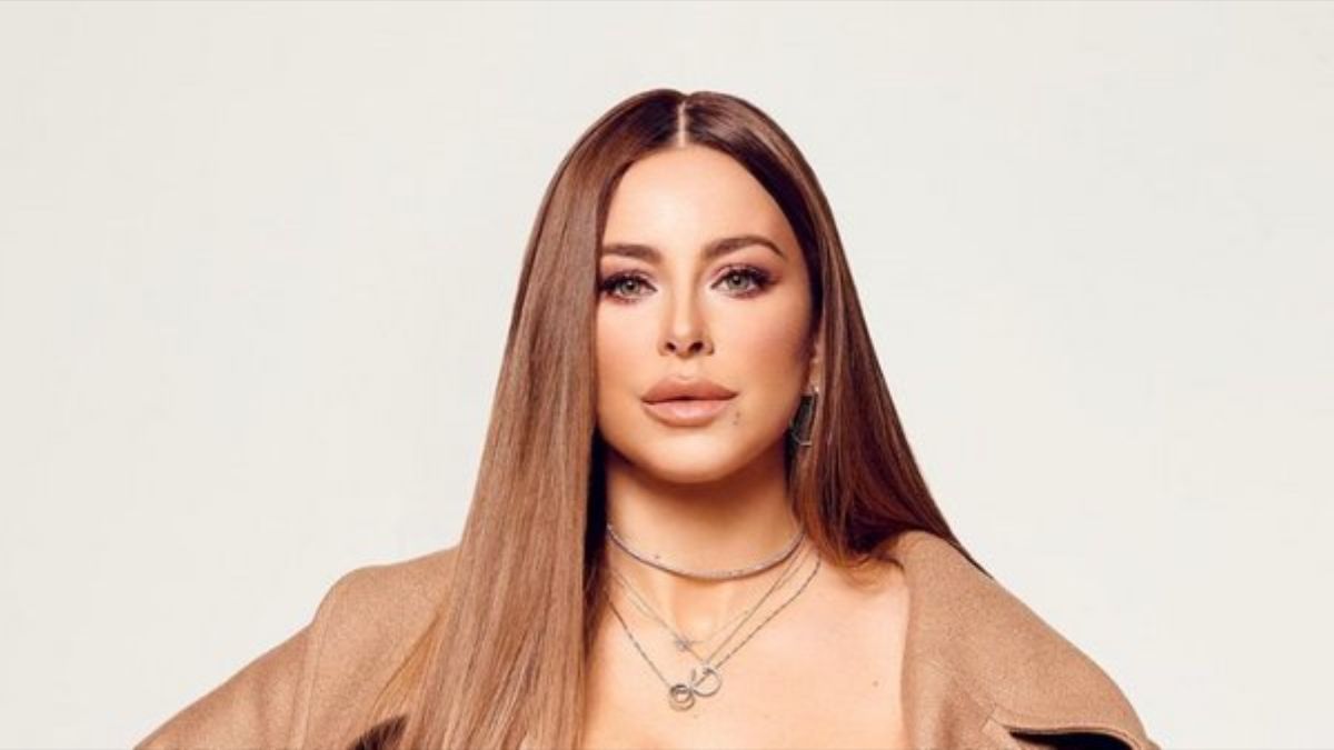 Скандальна співачка Ані Лорак офіційно стала громадянкою Росії — ЗМІ