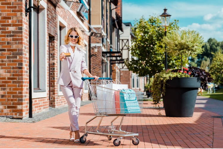 Споживчий кредит: розумне рішення для відпустки чи покупки техніки