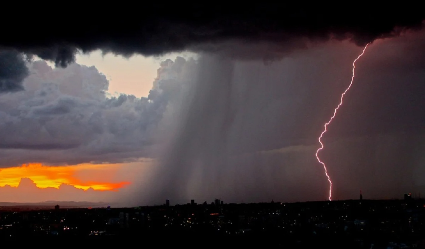 Грозы, град и жара: подробный прогноз погоды по регионам Украины 4 июня