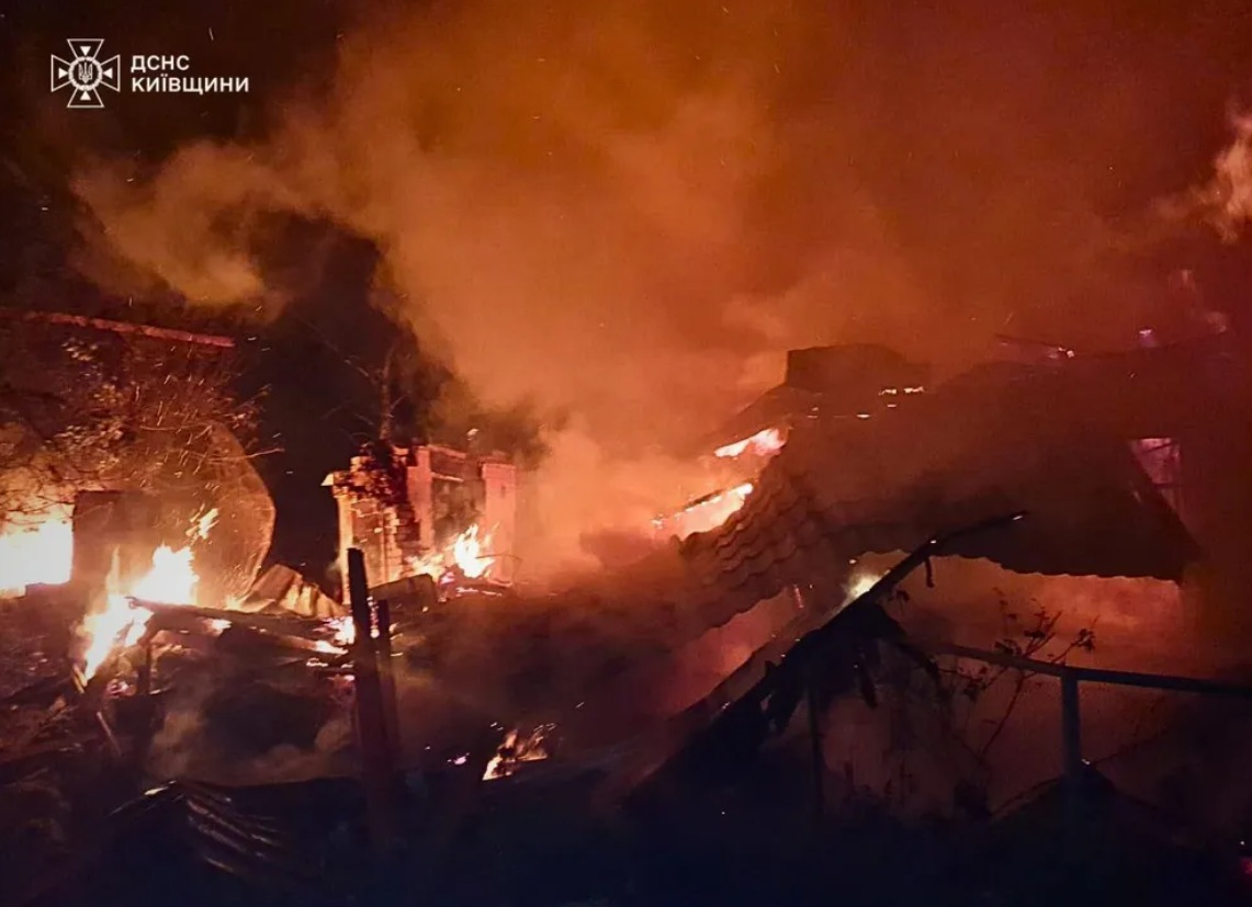 Масована атака РФ на Київ та область: зруйновані будинки, пожежі, загиблі й поранені