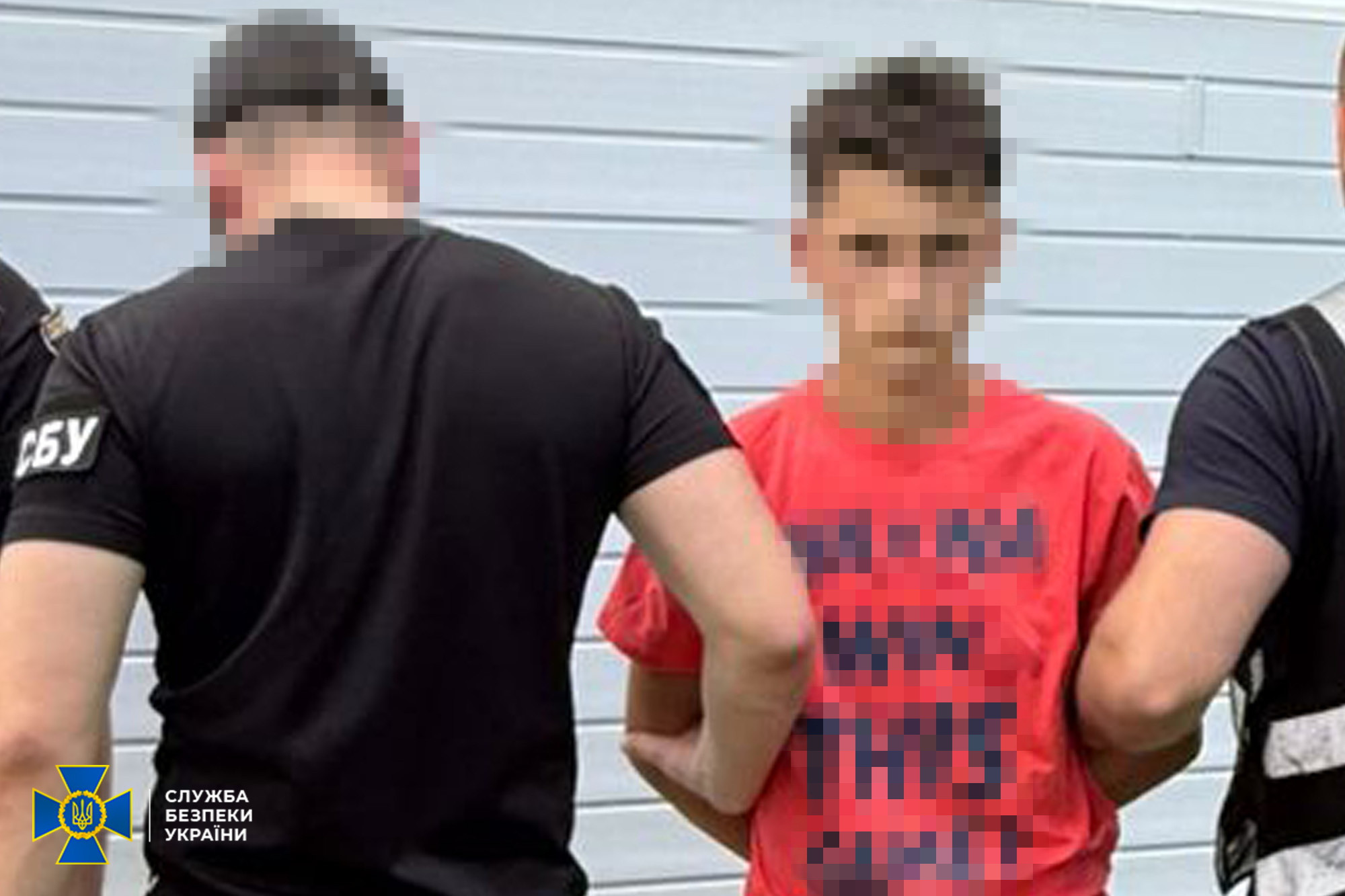 СБУ та Нацполіція затримали агентів ФСБ за підпали авто ЗСУ 