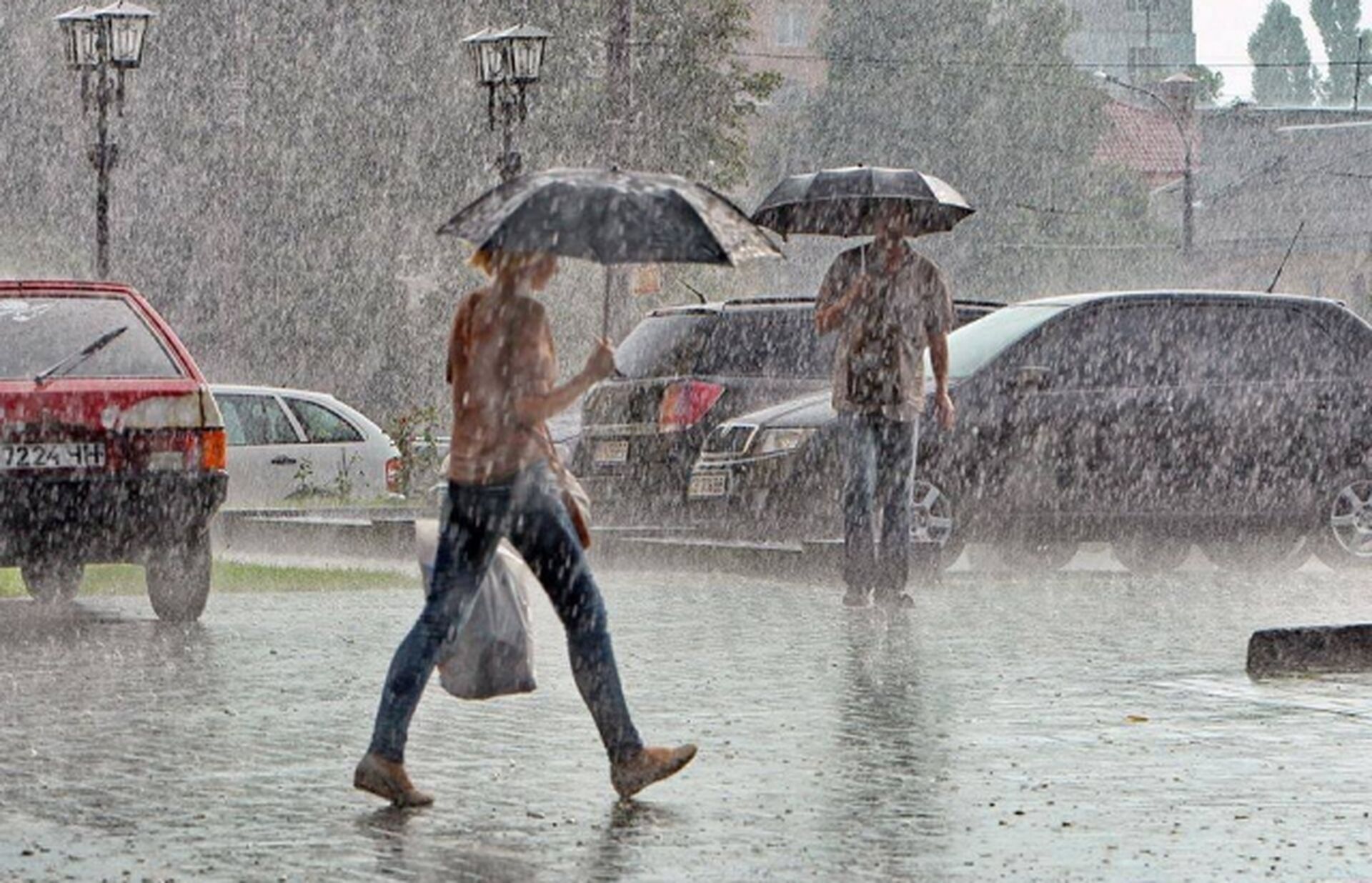 Грозы, жара и град: погода в Украине 23 июля — кому готовиться к непогоде