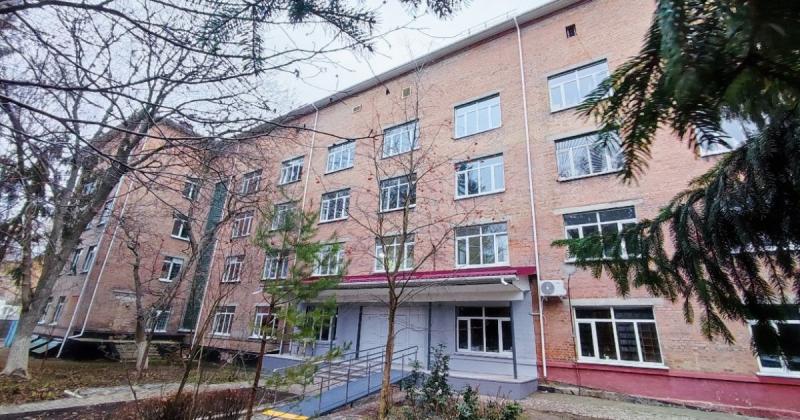 После скандала с завышенными ценами ремонт онкодиспансера в Киеве перетендерили дороже — 225 млн грн от ЕИБ получит «Нидком»