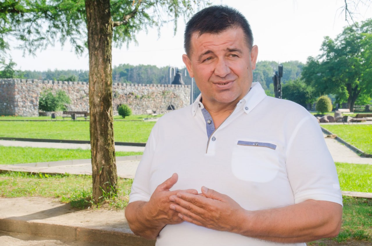 Директор лісгоспу Віктор Мельник не вказав в декларації вартість будинку й квартири, набутих під час війни