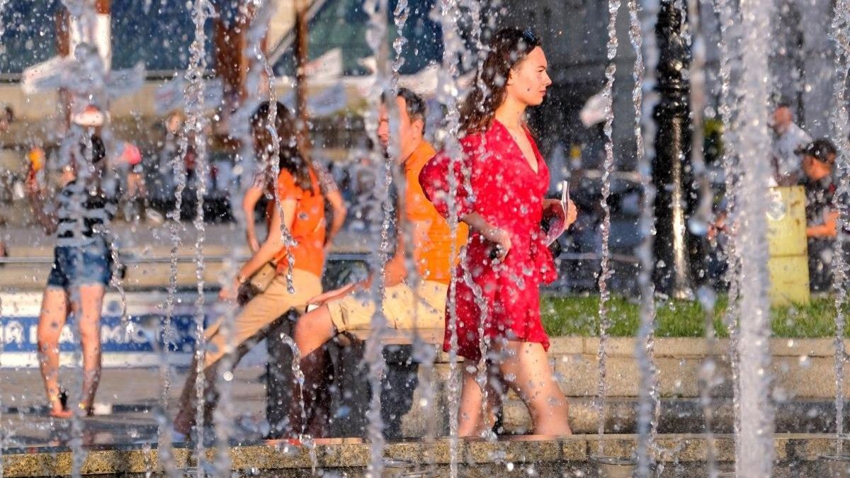 Жара до +32 и грозы на востоке: какой погоды ожидать в Украине на выходных