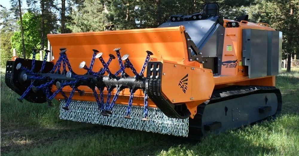 Тилова військова частина закупила три машини для розмінування майже за 159 млн: ціна вища за попередні закупівлі