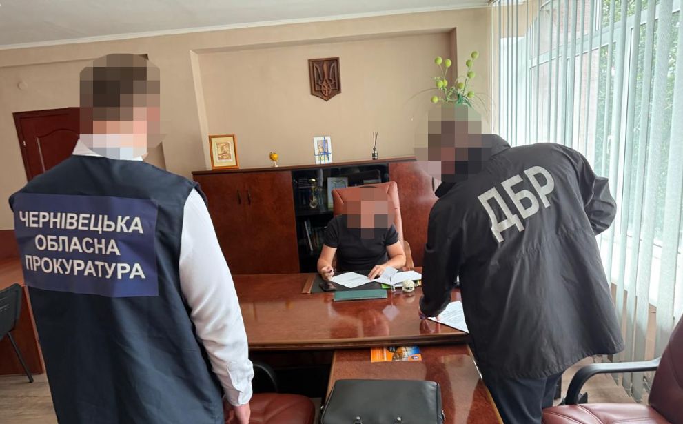 Руководителя Госгеокадастра подозревают в незаконном распределении земли более чем на 2 миллиона гривен