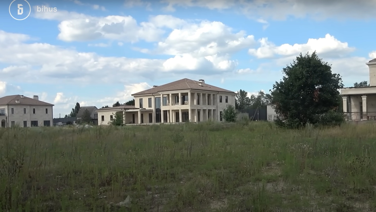 Елітні маєтки в Козині: Чернишова пов’язують із забудовою на мільйони доларів — розслідування Bihus.Info