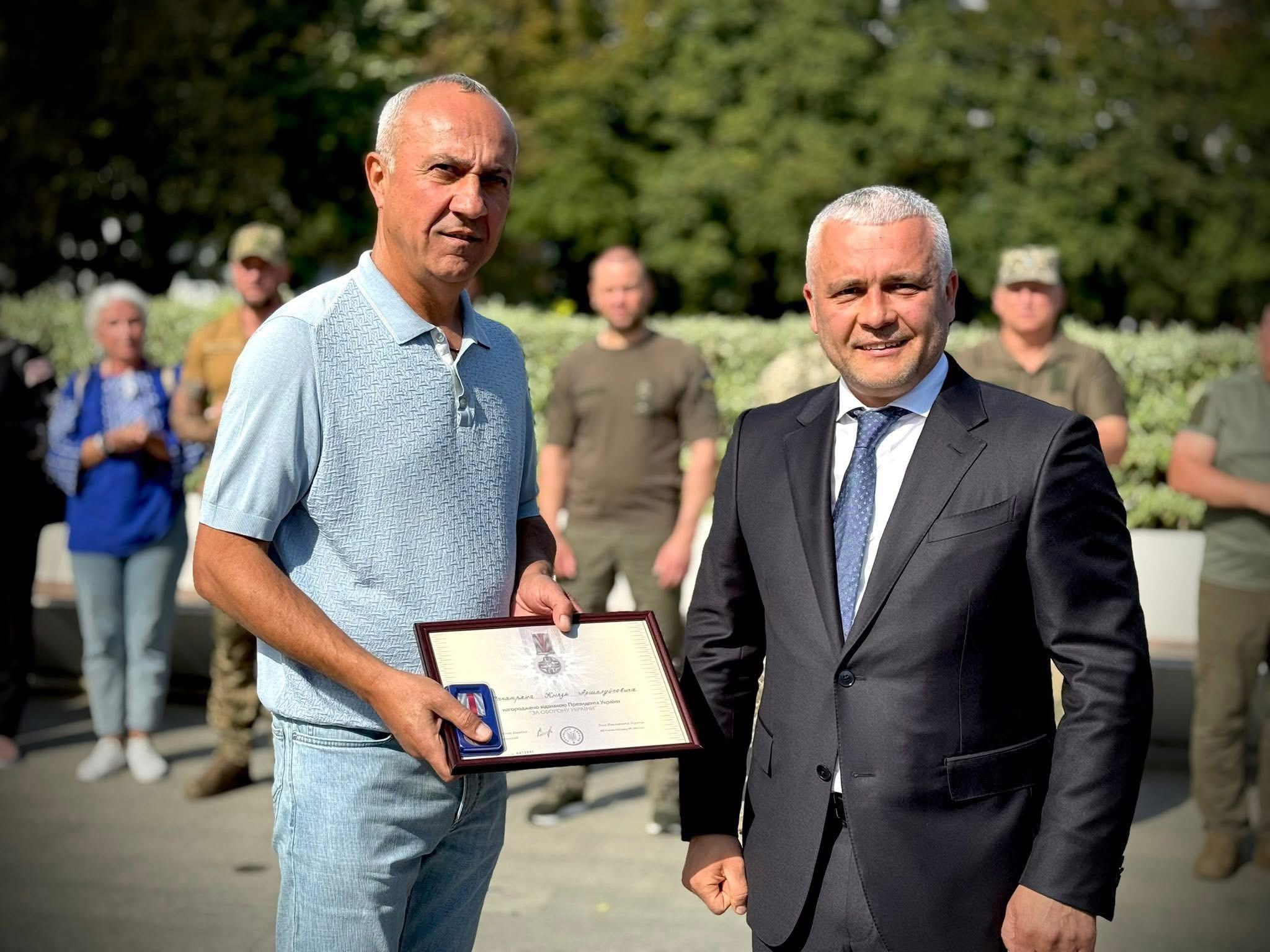 Депутат от запрещенной ОПЗЖ Князь Хачатрян получил награду президента «За оборону Украины»