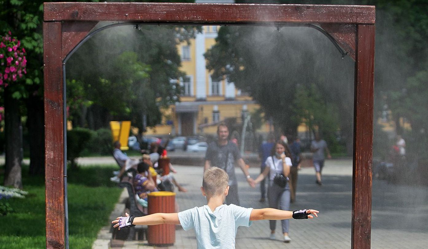 Погода в Украине 16 августа: солнечно и жарко, местами грозы