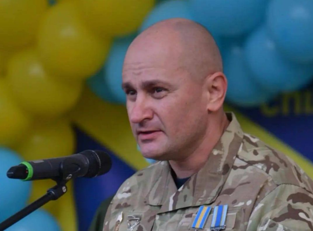 Командир 241-ї київської бригади ТрО Денис Волошин підозрюється у привласненні коштів для бойових виплат військовим