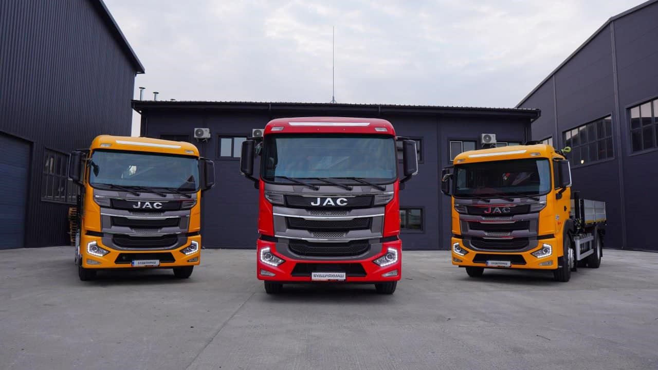 Экс-чиновник Минэкономики Станислав Гуйван поставляет "Киевавтодору" технику на сотни миллионов