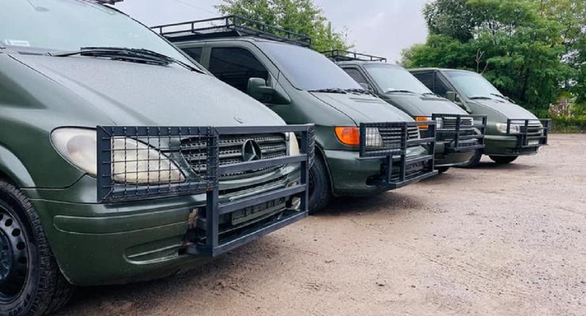 Верховная Рада Украины установила правила использования гуманитарного транспорта в военное время