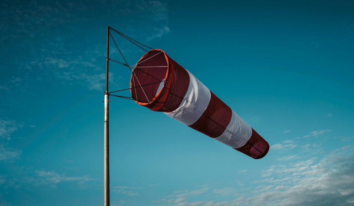 Штормове попередження в Україні 11–12 вересня: сильний вітер і дощі на заході