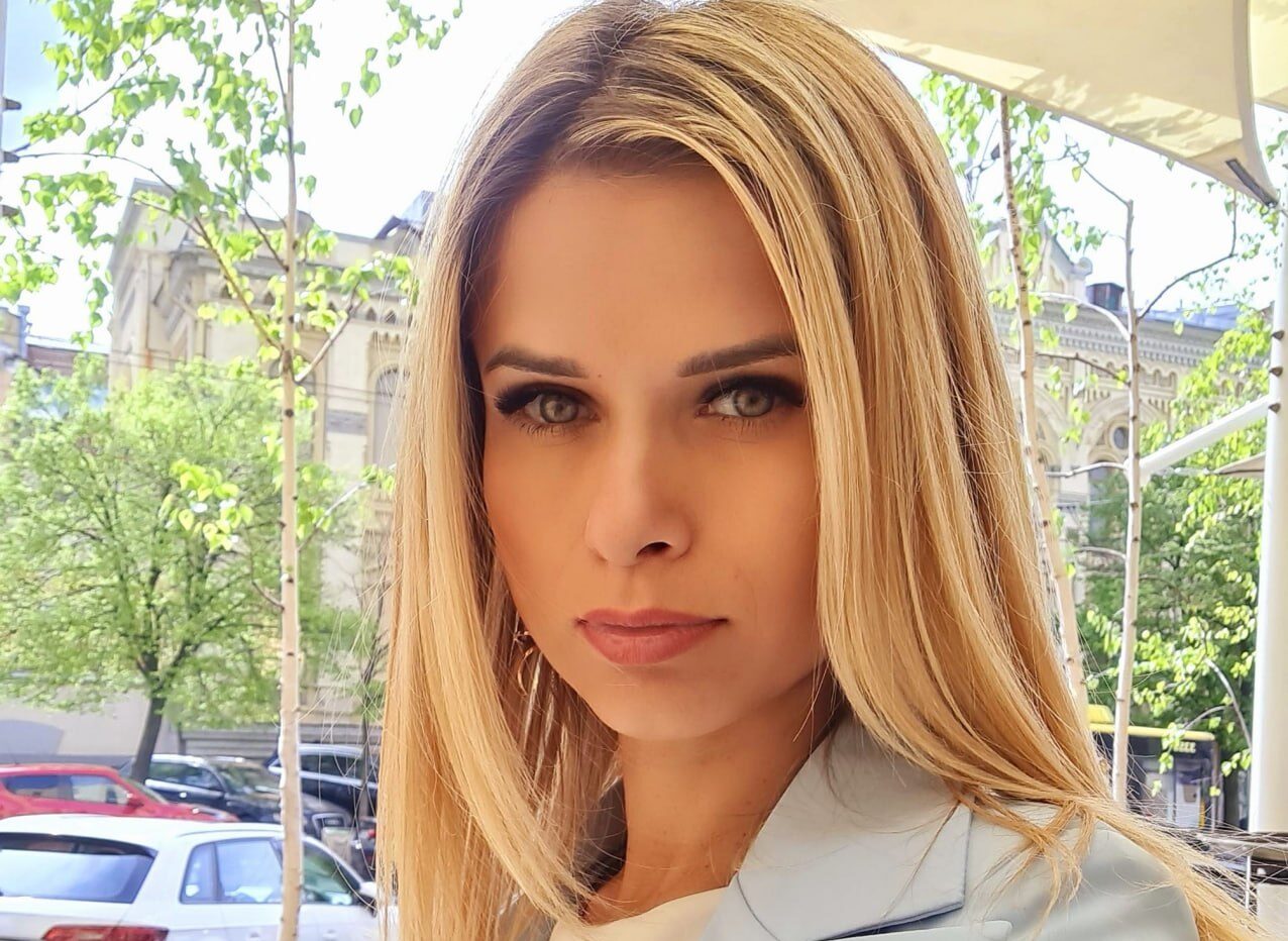 Заместитель начальника ГНС Киевщины Юлия Голда скрывает авто и владеет 1,94 млн грн наличных