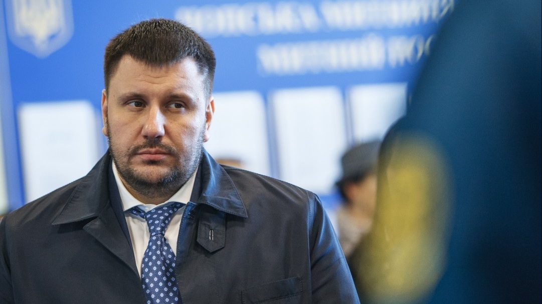 СБУ оголосила нову підозру ексміністру-втікачу Клименку: після втечі він фінансує війну РФ
