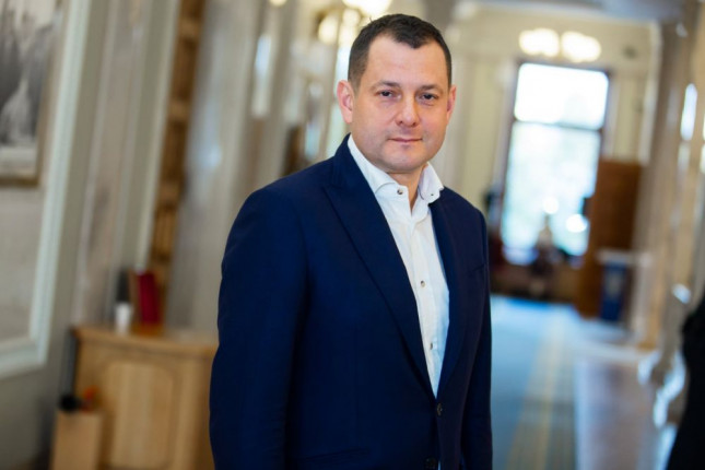 Завод з виробництва снарядів екснардепа Максима Єфімова у Словаччині зводять на землі, пов’язаній із контрабандистами