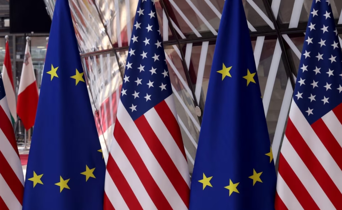 США и ЕС обсудили новые санкции против России: в Вашингтоне договаривались о нефтяных тарифах и замороженных активах