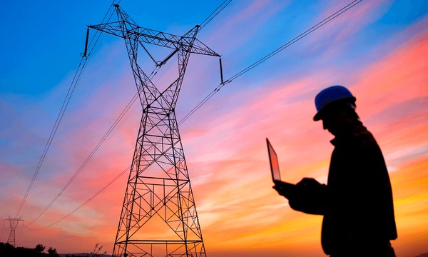 Укренерго анонсувало графіки відключень для промисловості через нічні удари РФ по енергосистемі