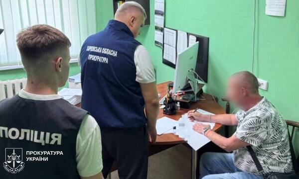 Фіктивні медики і «бронь» від мобілізації: у Харкові директор лікарні та медсестра розіграли схему на майже мільйон гривень