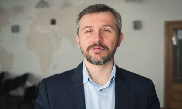 Анатолий Амелин, второй раз ставший членом Наблюдательного совета УЗ, до сих пор имеет совместный бизнес с сыном Януковича в Донецке