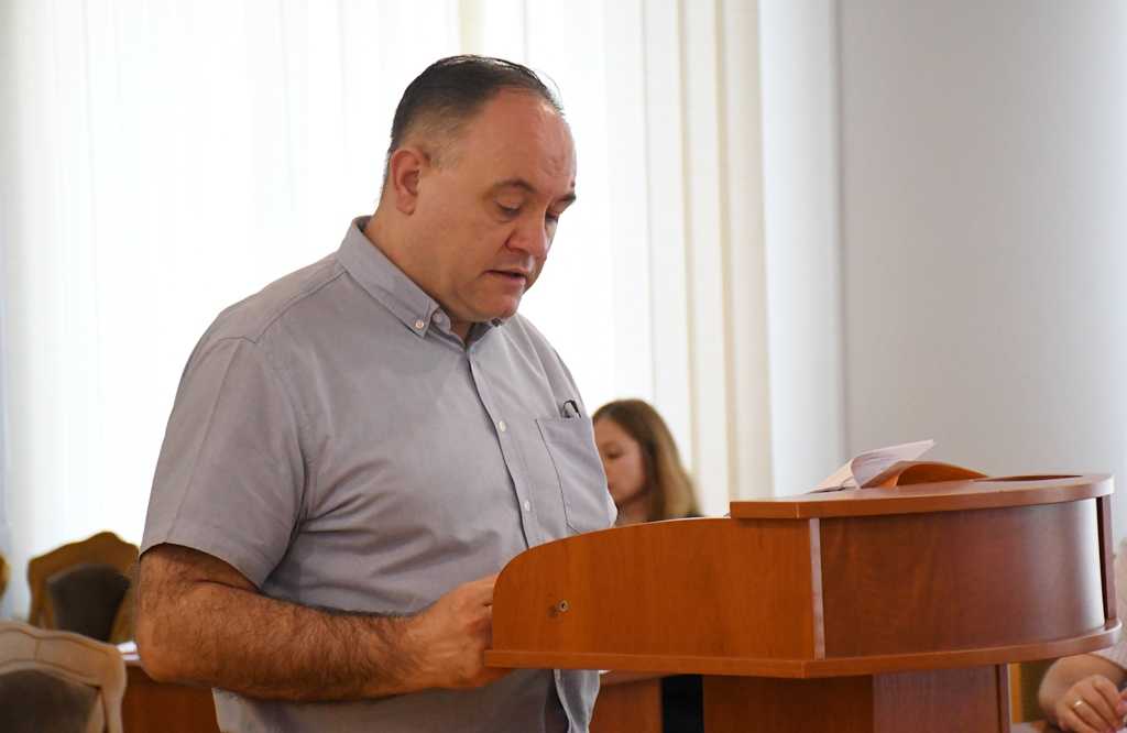 Прокурора из Ровенской Романа Музычука, который попал в ДТП и отказался проходить тест на алкоголь, оставили в должности