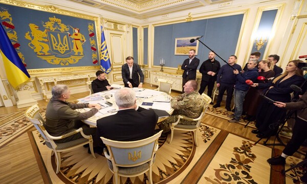 Зеленский ввел санкции против пропагандистов и ВПК РФ