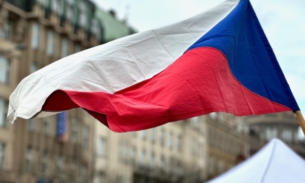 У Чехії стартували парламентські вибори: лідирує партія Бабіша з антиукраїнськими поглядами