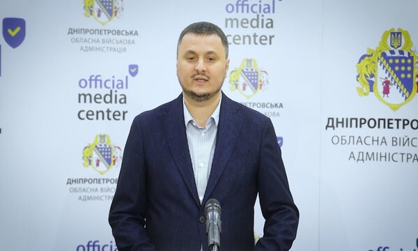 Родина головного міграційника Дніпропетровщини Богдана Чегіля живе у “чужих” квартирах і тримає готівкою понад 5 мільйонів гривень