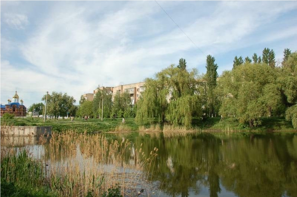 Киевская ОВА заказала реконструкцию парка в Бородянке за 68 млн грн с завышенными ценами на скамейки и материалы