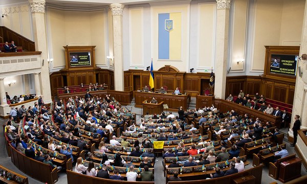 Кабмін виділив ще 120 мільйонів на зарплати у Верховній Раді