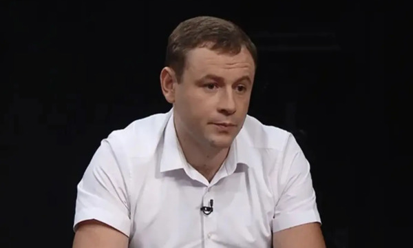 Обшуки у детектива НАБУ Михайла Романюка: будинки та авто на сім’ю