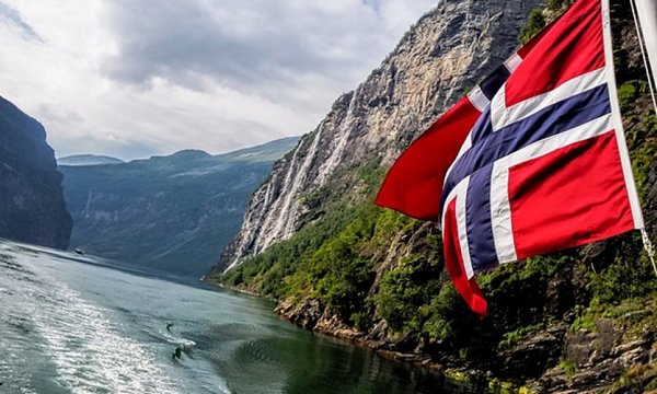 Норвегія будує паркани й запускає дрони на кордоні з Росією: посилює контроль через загрози безпеці