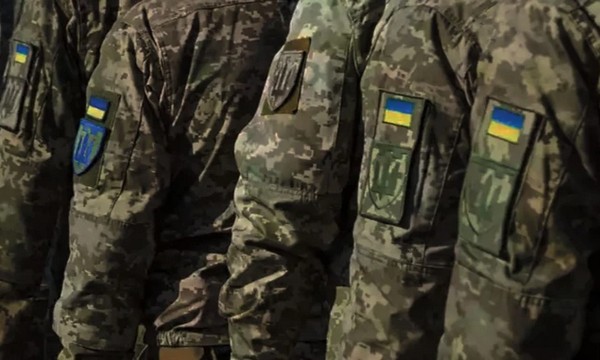 В Полтаве женщины напали на военных ТЦК: сержант попал под колеса авто