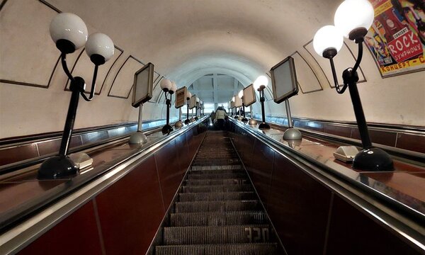 У Харкові метро не працює другу добу через проблеми з електропостачанням