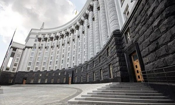 Кабмін заборонив експорт дров і необробленої деревини до кінця року