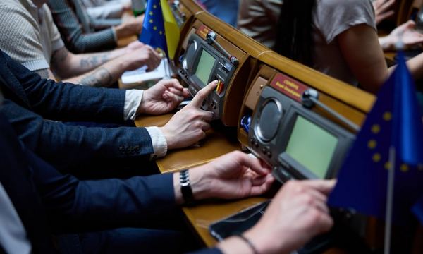 З 2026 року зростуть виплати сім’ям загиблих захисників: скільки платитимуть щомісяця